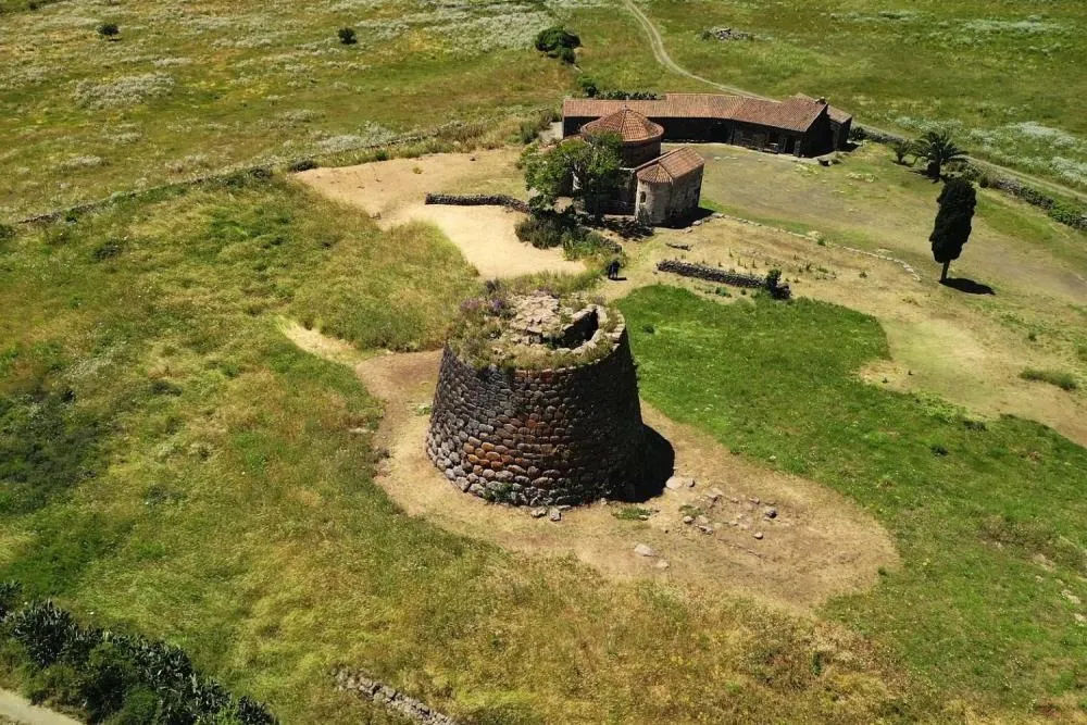 Nuraghe di Santa Sabina