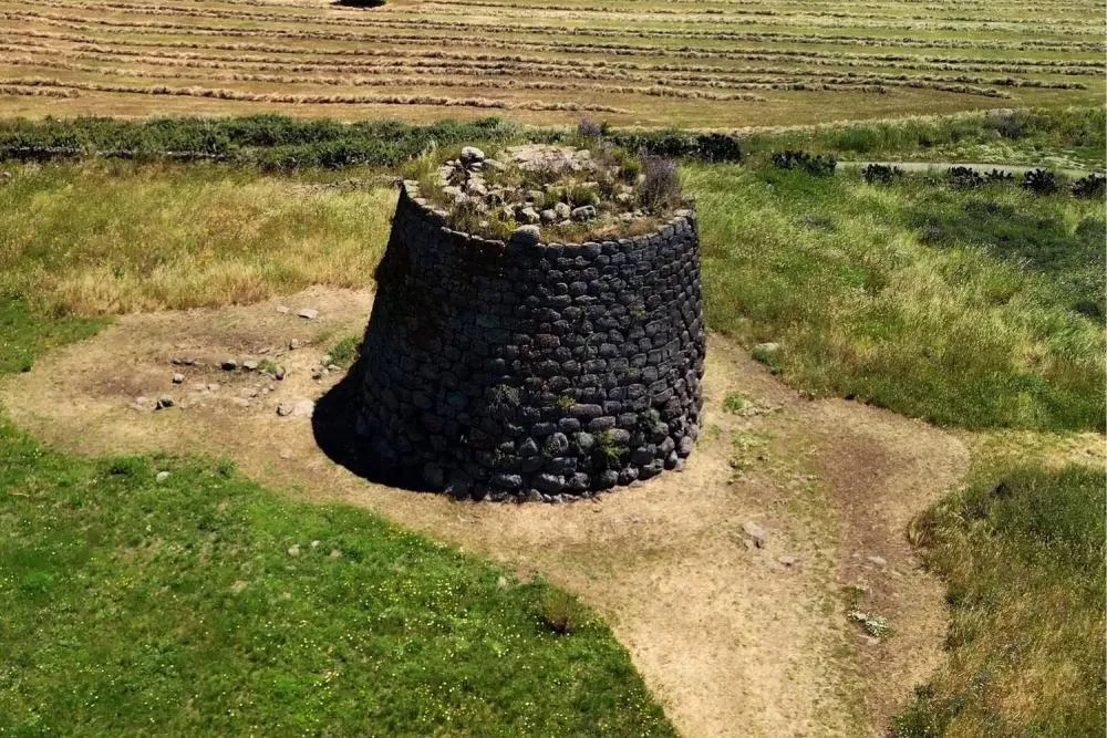 Nuraghe di Santa Sabina